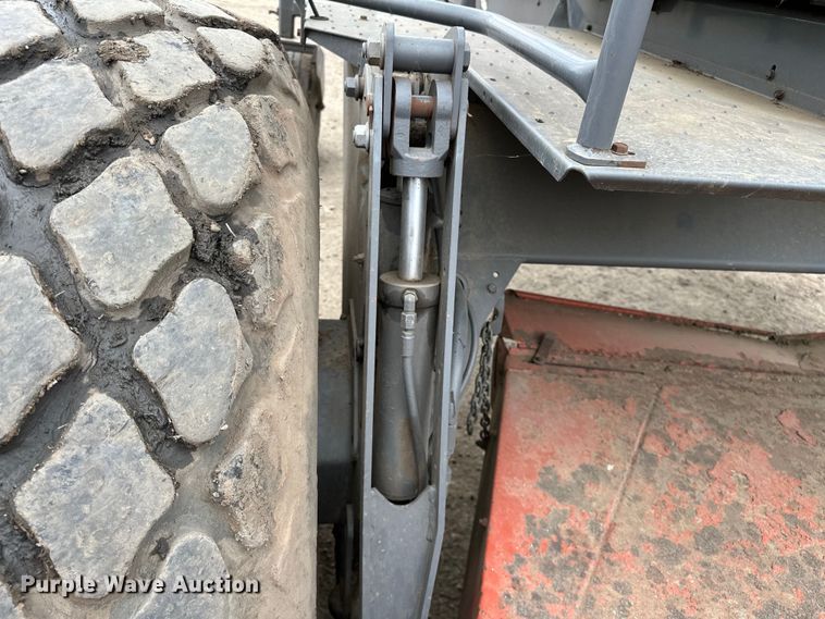 image for item NR9772 2009 Massey Ferguson  9635 swather / windrower