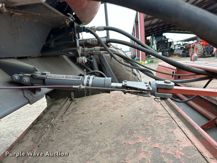 image for item NR9772 2009 Massey Ferguson  9635 swather / windrower