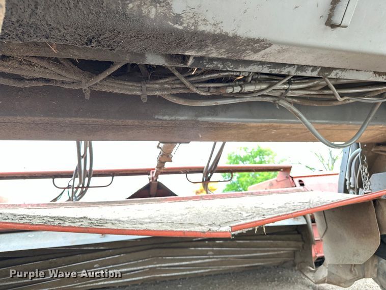 image for item NR9772 2009 Massey Ferguson  9635 swather / windrower