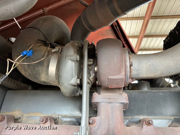 image for item NR9772 2009 Massey Ferguson  9635 swather / windrower