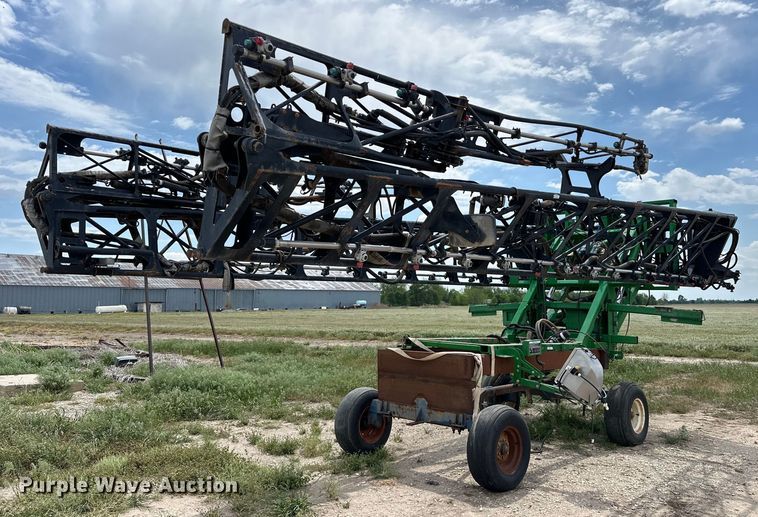 image for item NR9798 John Deere 4940 sprayer boom assembly