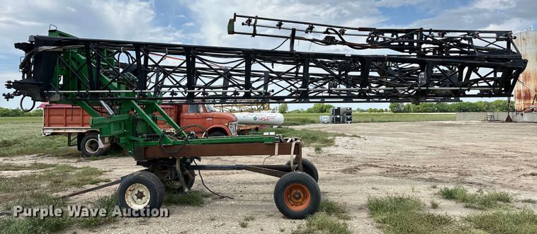 image for item NR9798 John Deere 4940 sprayer boom assembly