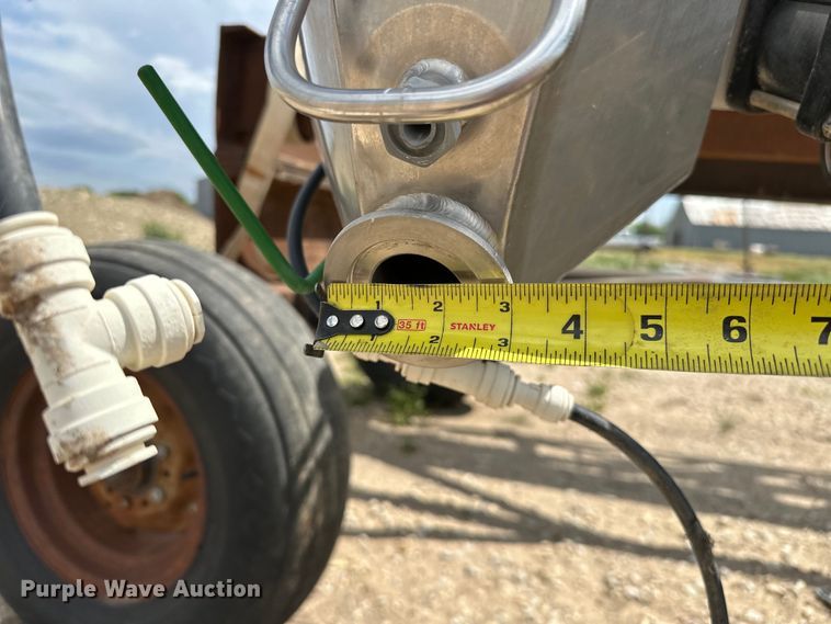 image for item NR9798 John Deere 4940 sprayer boom assembly