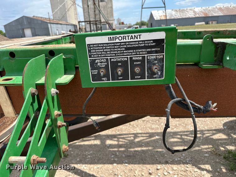 image for item NR9798 John Deere 4940 sprayer boom assembly