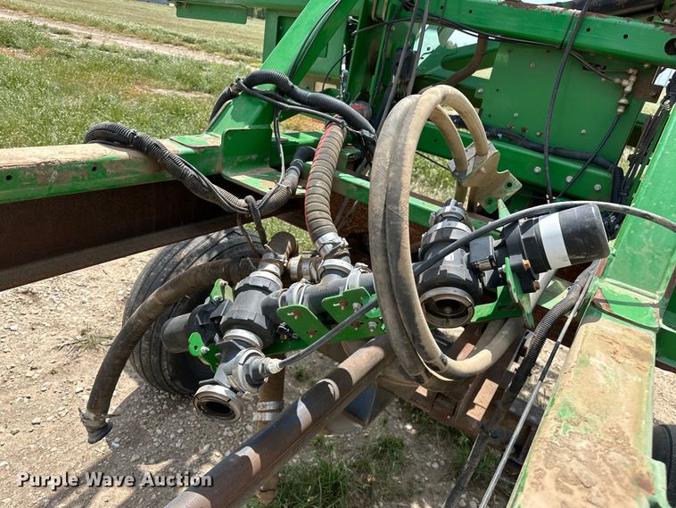 image for item NR9798 John Deere 4940 sprayer boom assembly