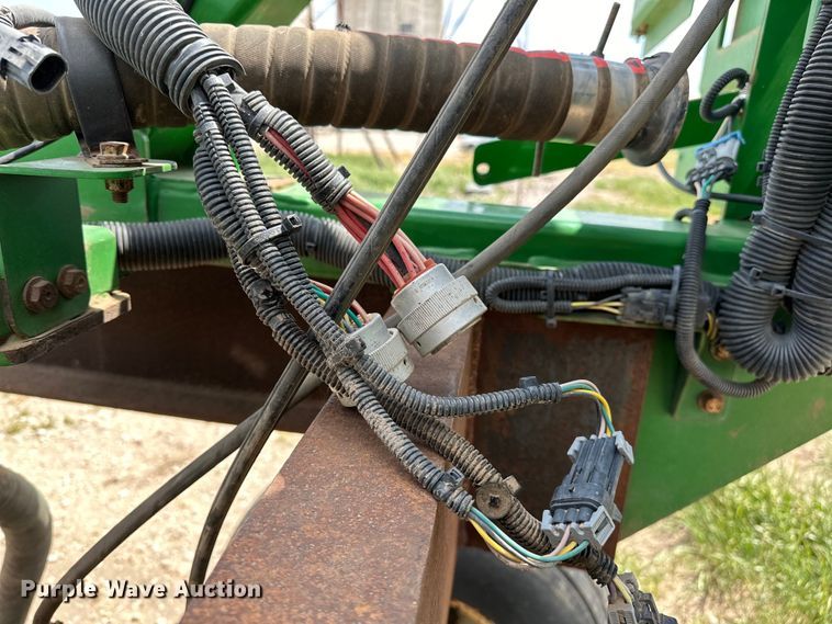 image for item NR9798 John Deere 4940 sprayer boom assembly