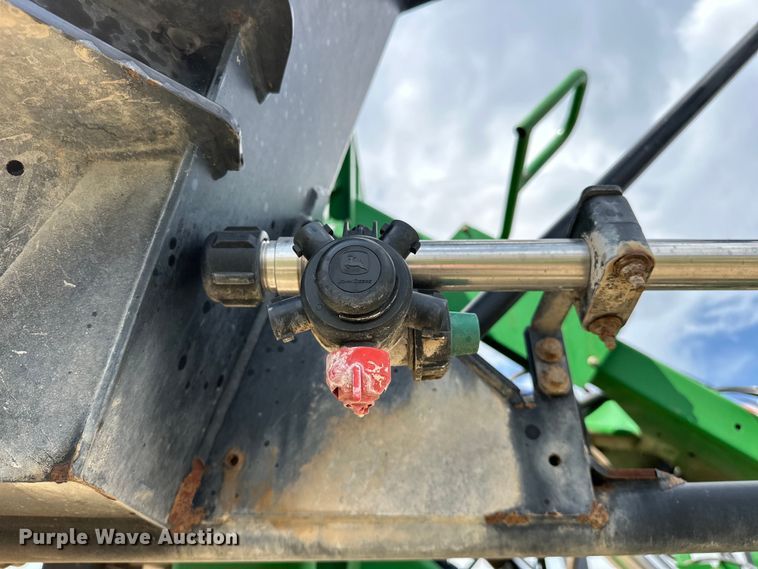 image for item NR9798 John Deere 4940 sprayer boom assembly