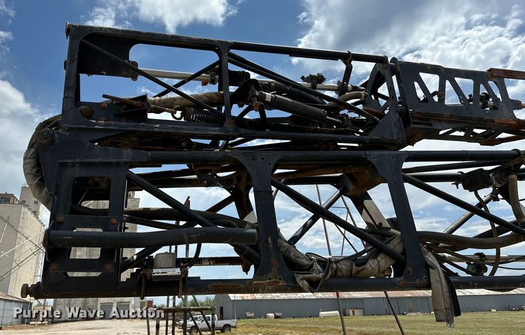 image for item NR9798 John Deere 4940 sprayer boom assembly