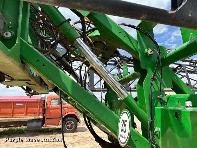 image for item NR9798 John Deere 4940 sprayer boom assembly