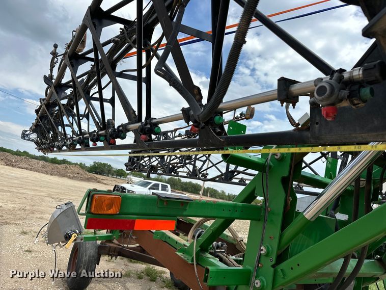 image for item NR9798 John Deere 4940 sprayer boom assembly