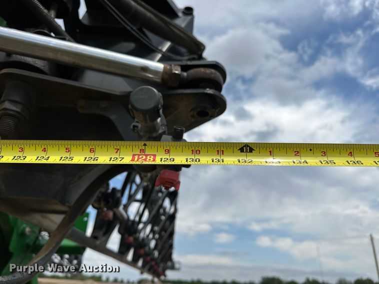 image for item NR9798 John Deere 4940 sprayer boom assembly