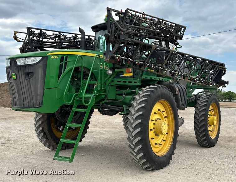image for item NR9801 2013 John Deere 4940 sprayer