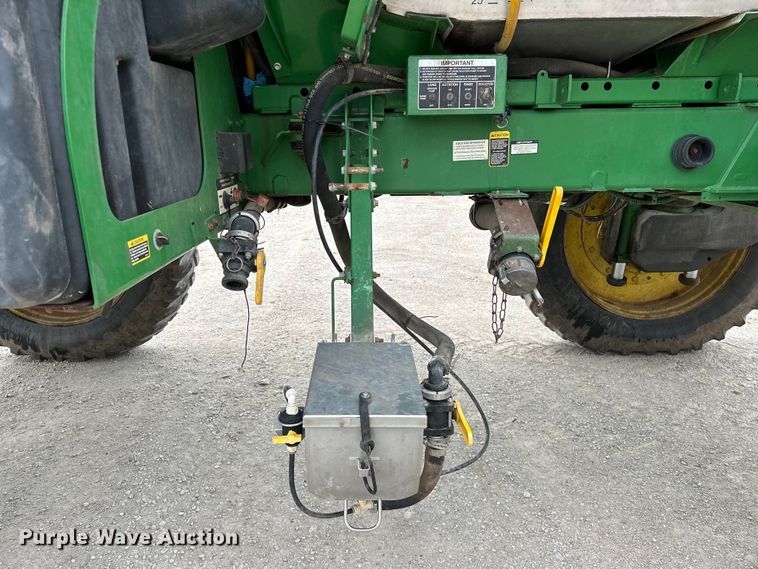image for item NR9801 2013 John Deere 4940 sprayer