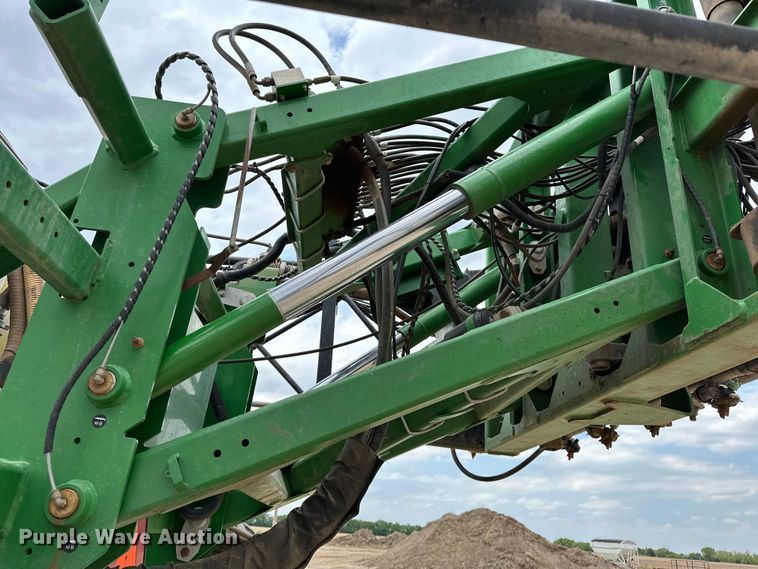 image for item NR9801 2013 John Deere 4940 sprayer