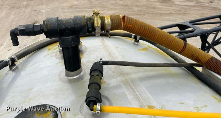 image for item NR9801 2013 John Deere 4940 sprayer