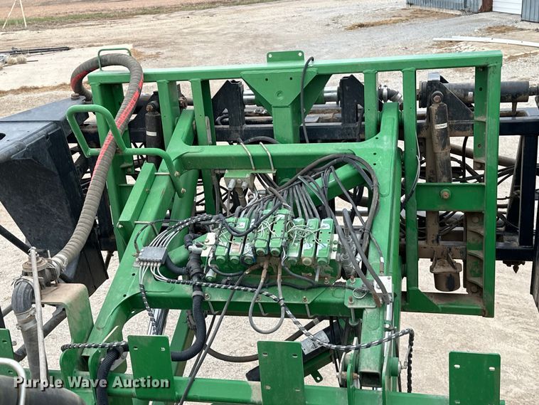 image for item NR9801 2013 John Deere 4940 sprayer