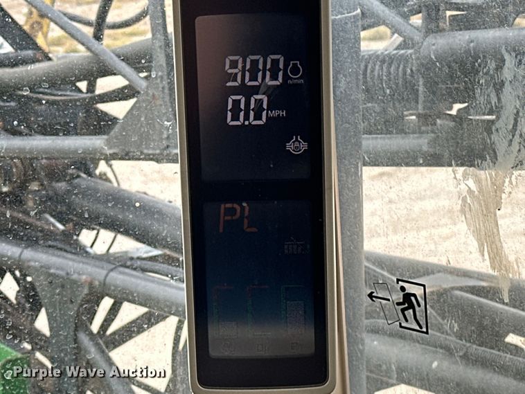 image for item NR9801 2013 John Deere 4940 sprayer