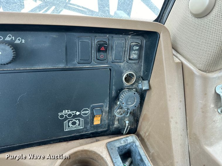 image for item NR9801 2013 John Deere 4940 sprayer