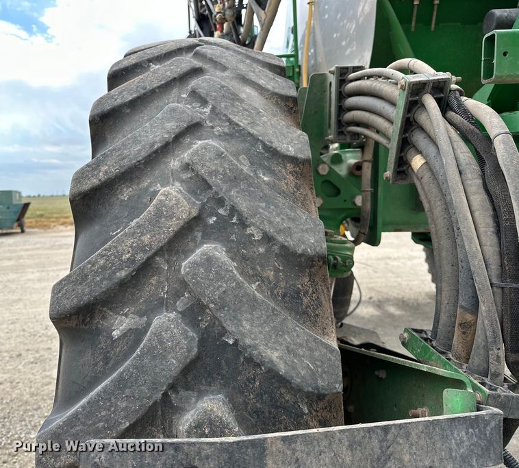 image for item NR9801 2013 John Deere 4940 sprayer