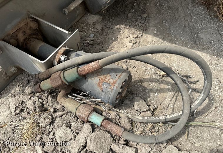 image for item NR9802 New Leader  MultApplier L4000G4 applicator bed 