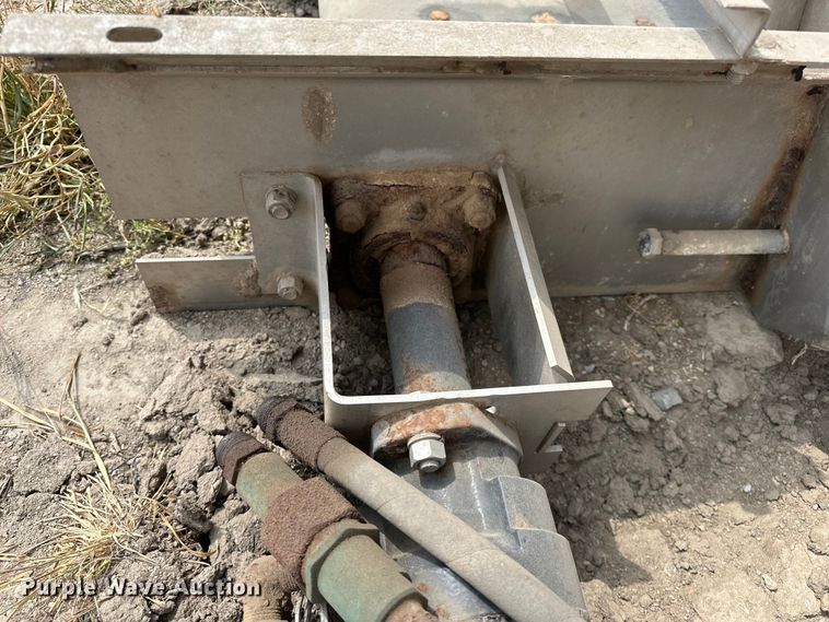 image for item NR9802 New Leader  MultApplier L4000G4 applicator bed 