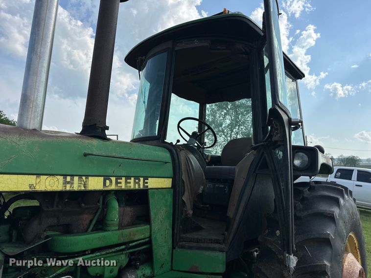 image for item NR9820 1983 John Deere 4450 tractor