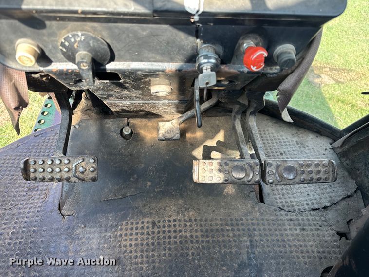 image for item NR9820 1983 John Deere 4450 tractor