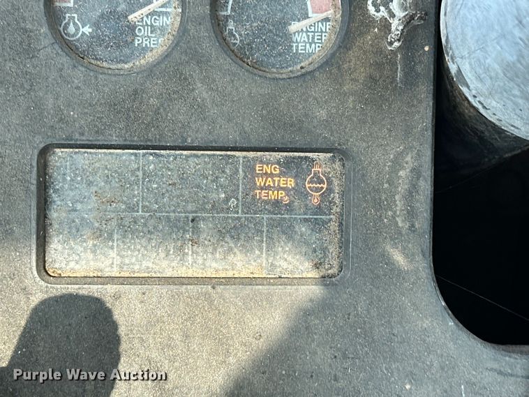 image for item NR9820 1983 John Deere 4450 tractor