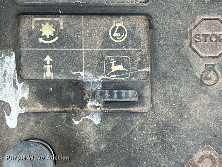 image for item NR9820 1983 John Deere 4450 tractor