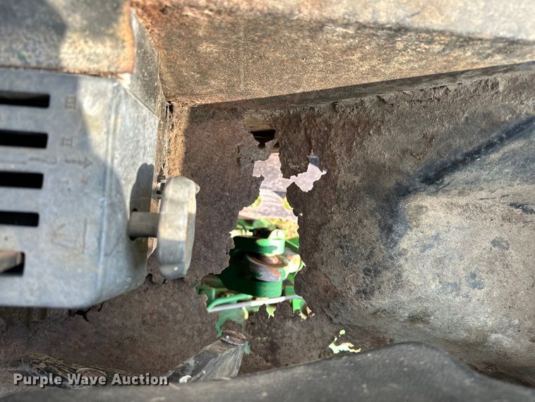 image for item NR9820 1983 John Deere 4450 tractor