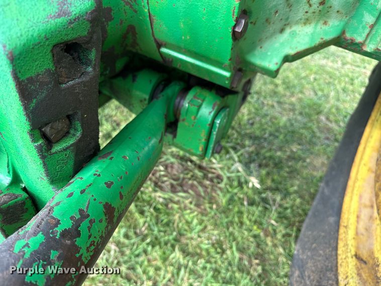 image for item NR9820 1983 John Deere 4450 tractor