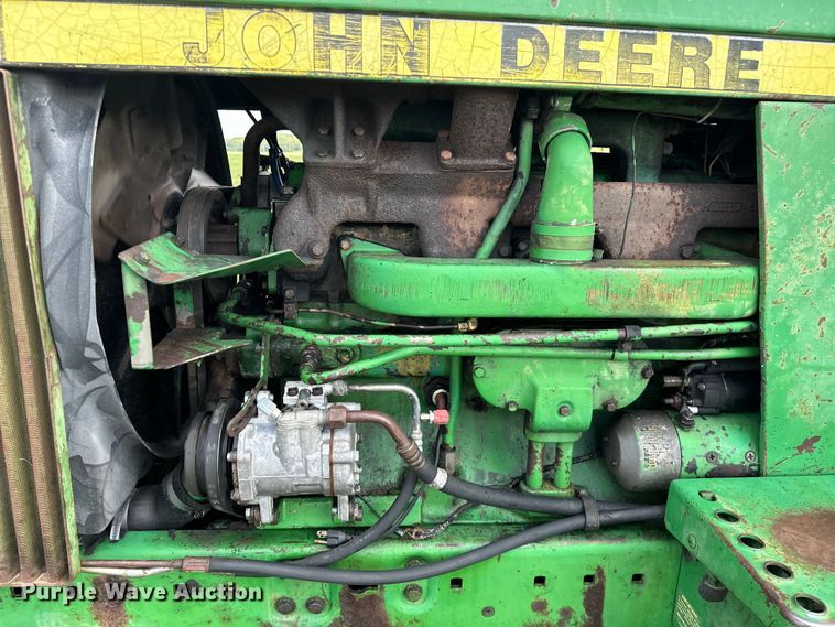 image for item NR9820 1983 John Deere 4450 tractor