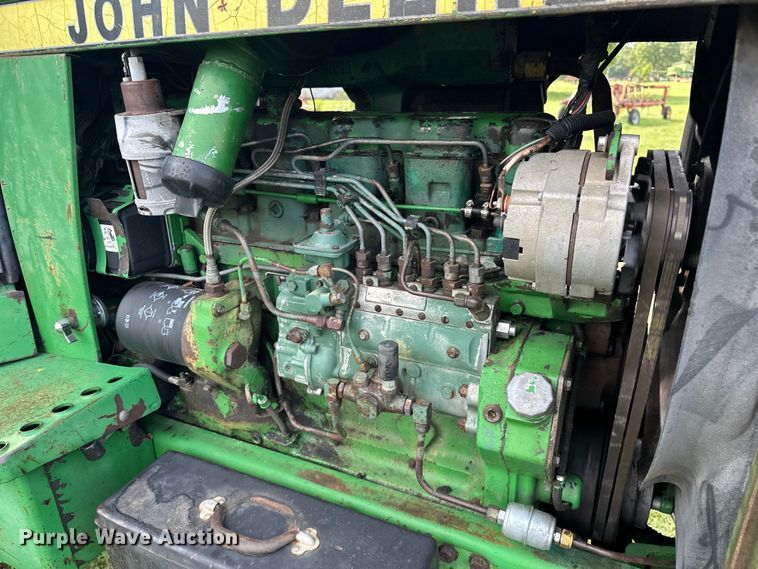 image for item NR9820 1983 John Deere 4450 tractor