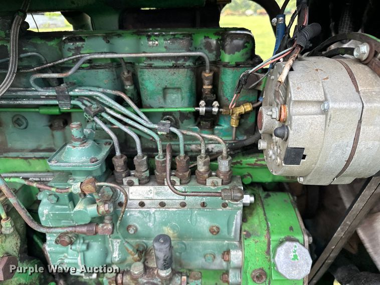 image for item NR9820 1983 John Deere 4450 tractor