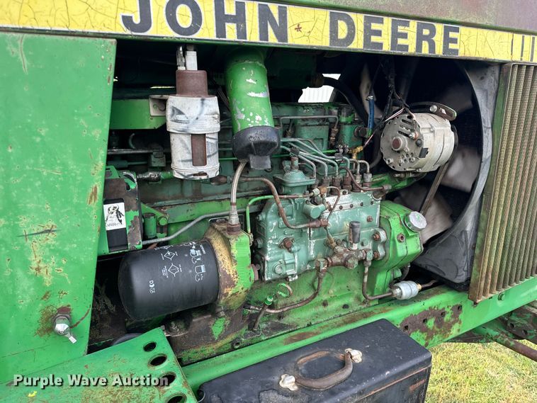 image for item NR9820 1983 John Deere 4450 tractor