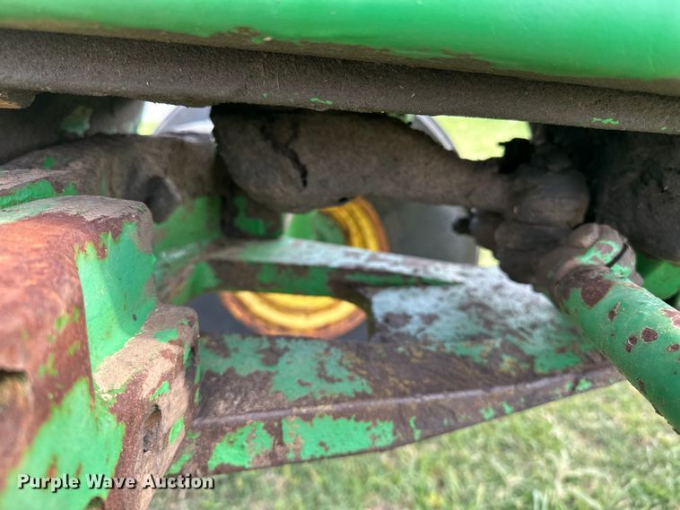 image for item NR9820 1983 John Deere 4450 tractor