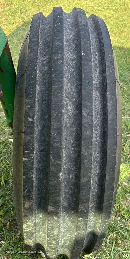 image for item NR9820 1983 John Deere 4450 tractor