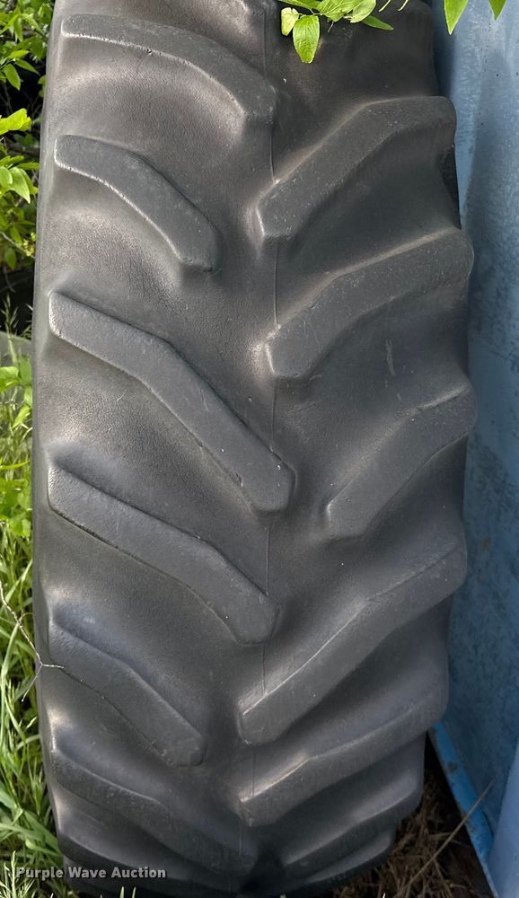 image for item NR9820 1983 John Deere 4450 tractor