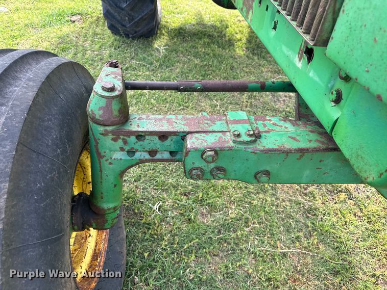 image for item NR9820 1983 John Deere 4450 tractor