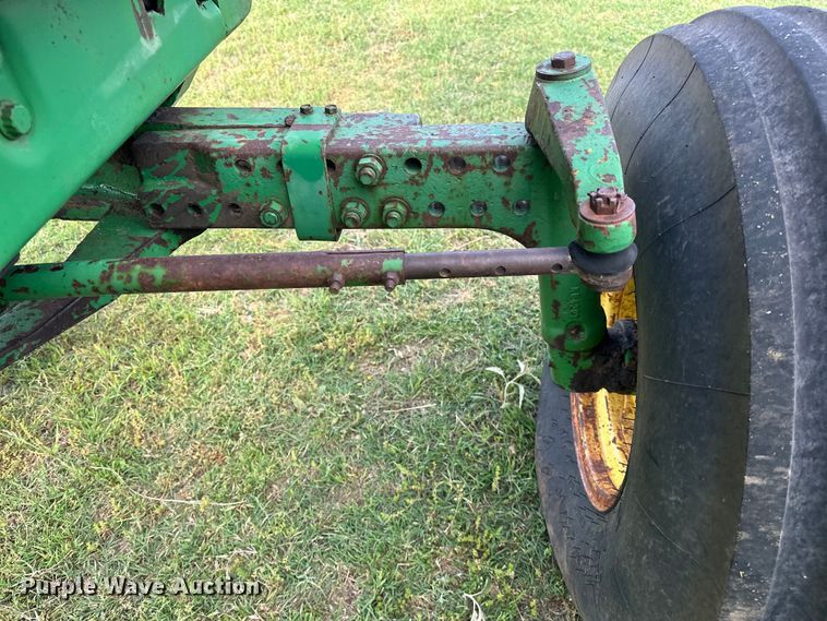 image for item NR9820 1983 John Deere 4450 tractor
