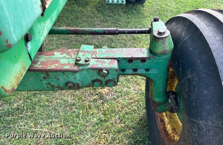 image for item NR9820 1983 John Deere 4450 tractor