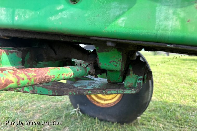 image for item NR9820 1983 John Deere 4450 tractor
