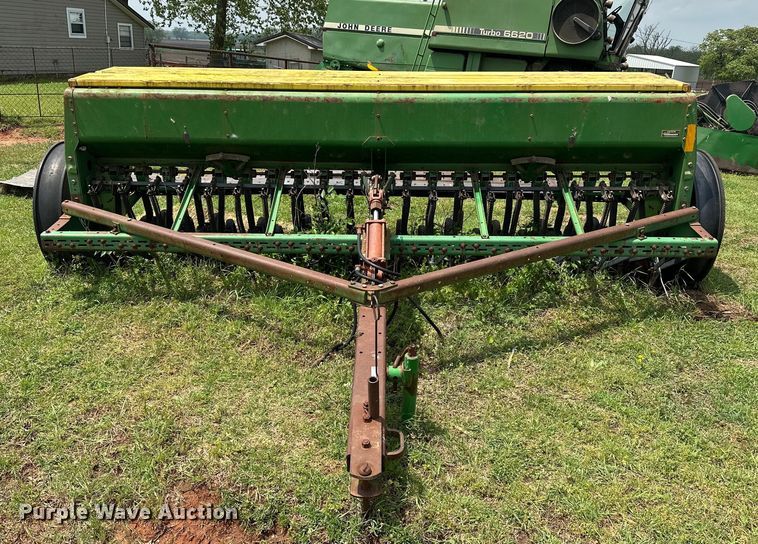 image for item NR9821 John Deere  8300 grain drill