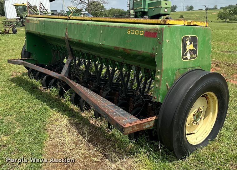 image for item NR9821 John Deere  8300 grain drill