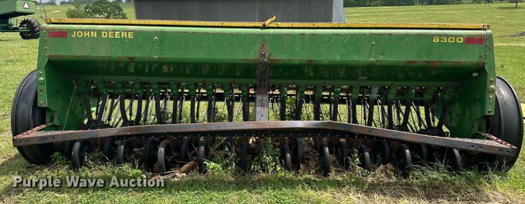 image for item NR9821 John Deere  8300 grain drill