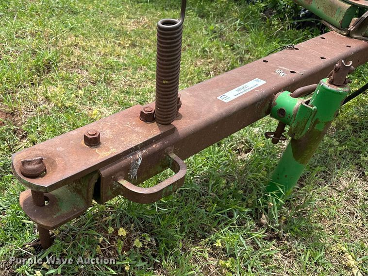 image for item NR9821 John Deere  8300 grain drill