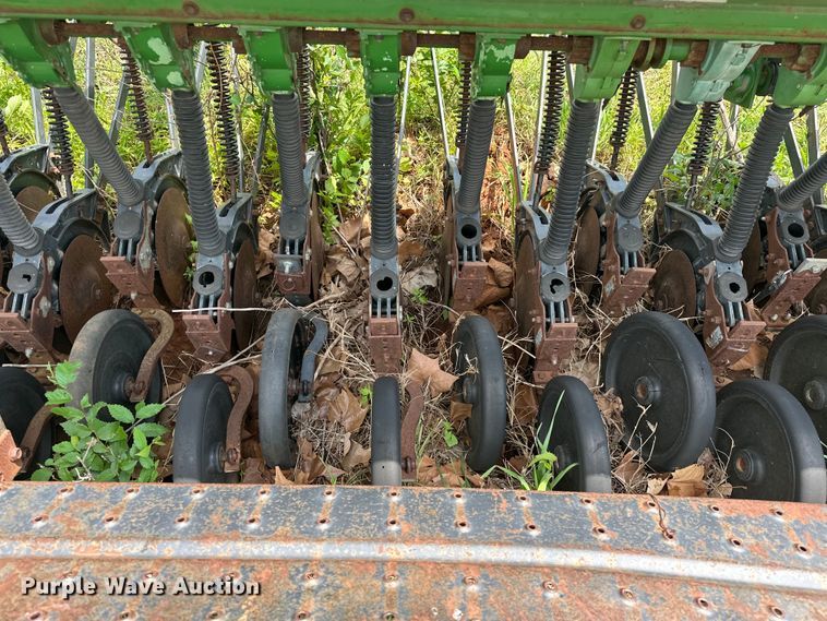 image for item NR9821 John Deere  8300 grain drill