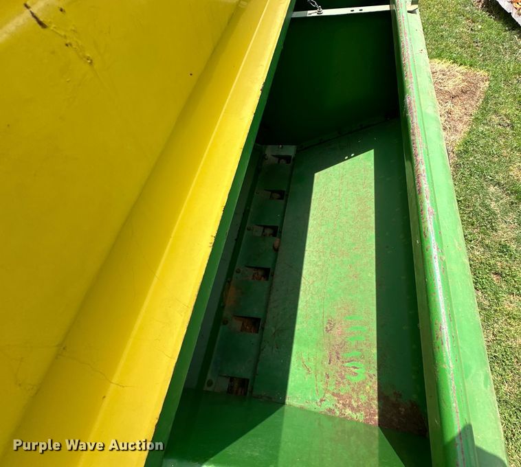 image for item NR9821 John Deere  8300 grain drill