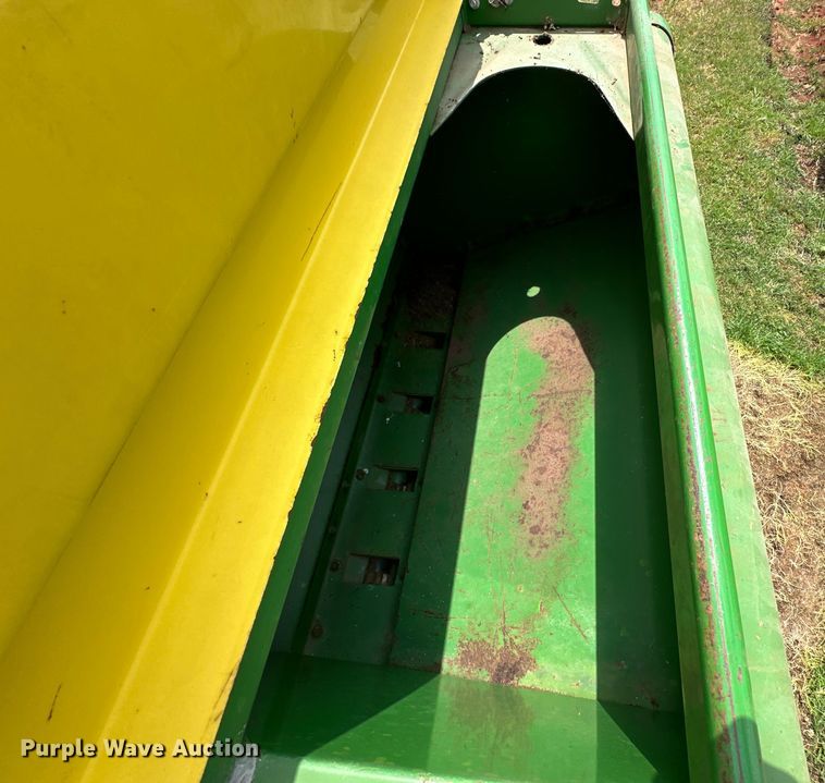 image for item NR9821 John Deere  8300 grain drill