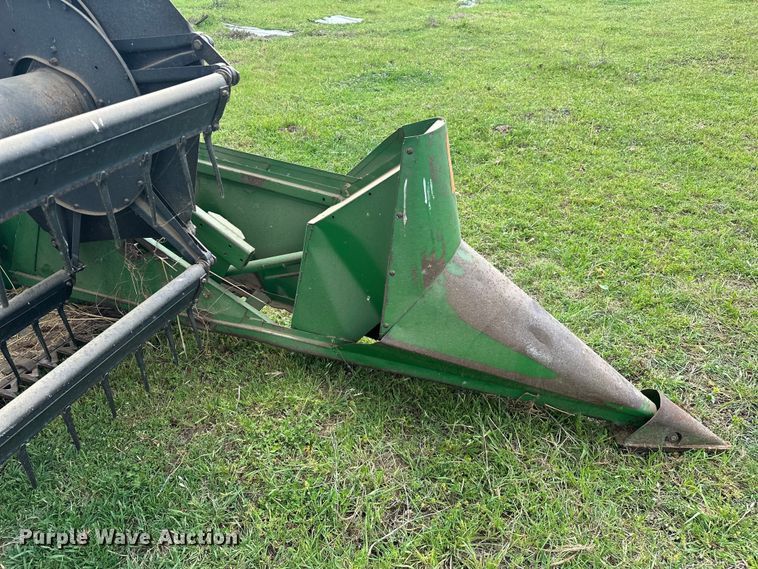 image for item NR9822 1980 John Deere  6620 Turbo combine